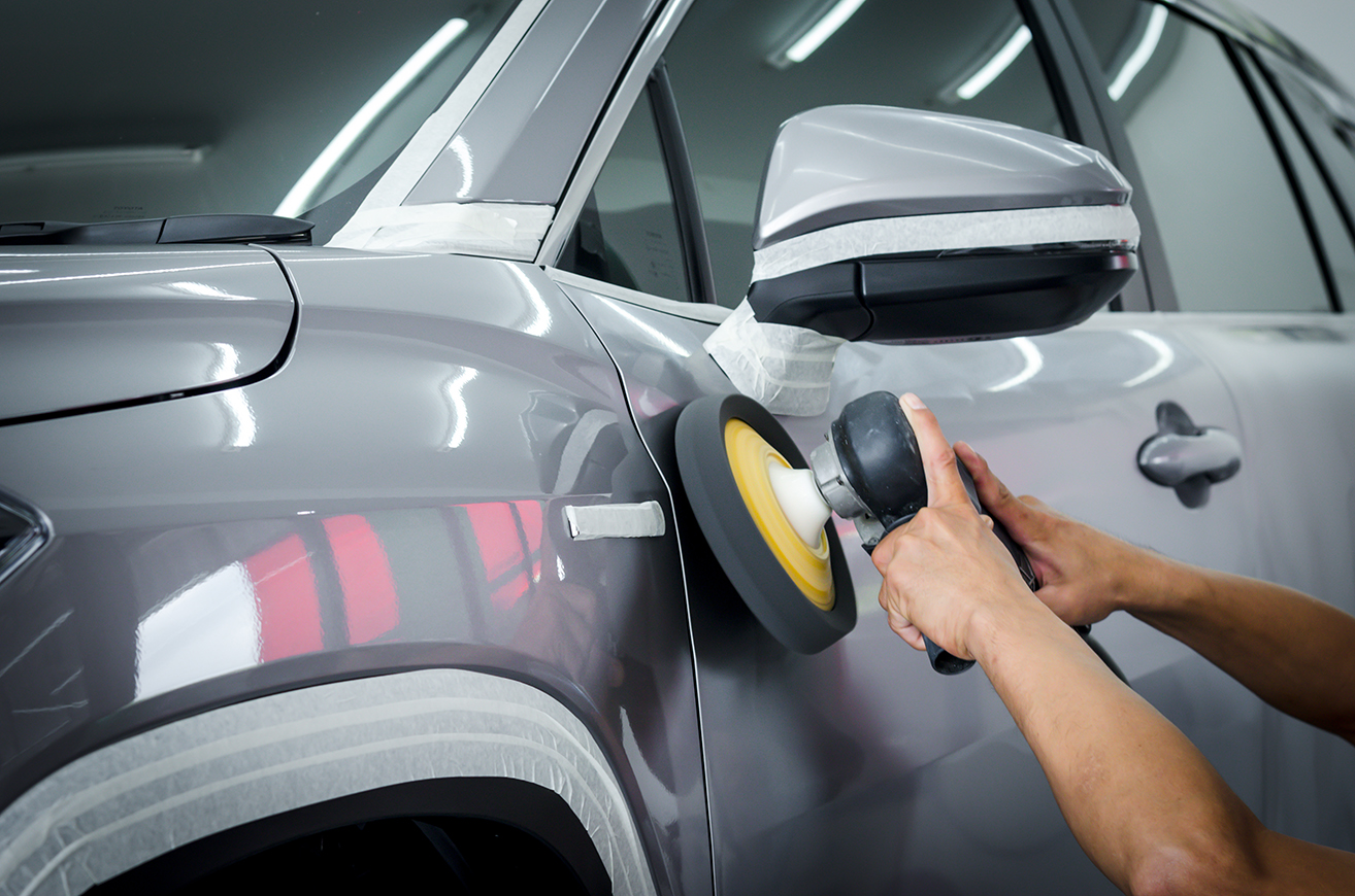 Detail polish car paint